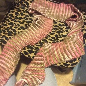 Pink & Green knitted scarf 💗💚